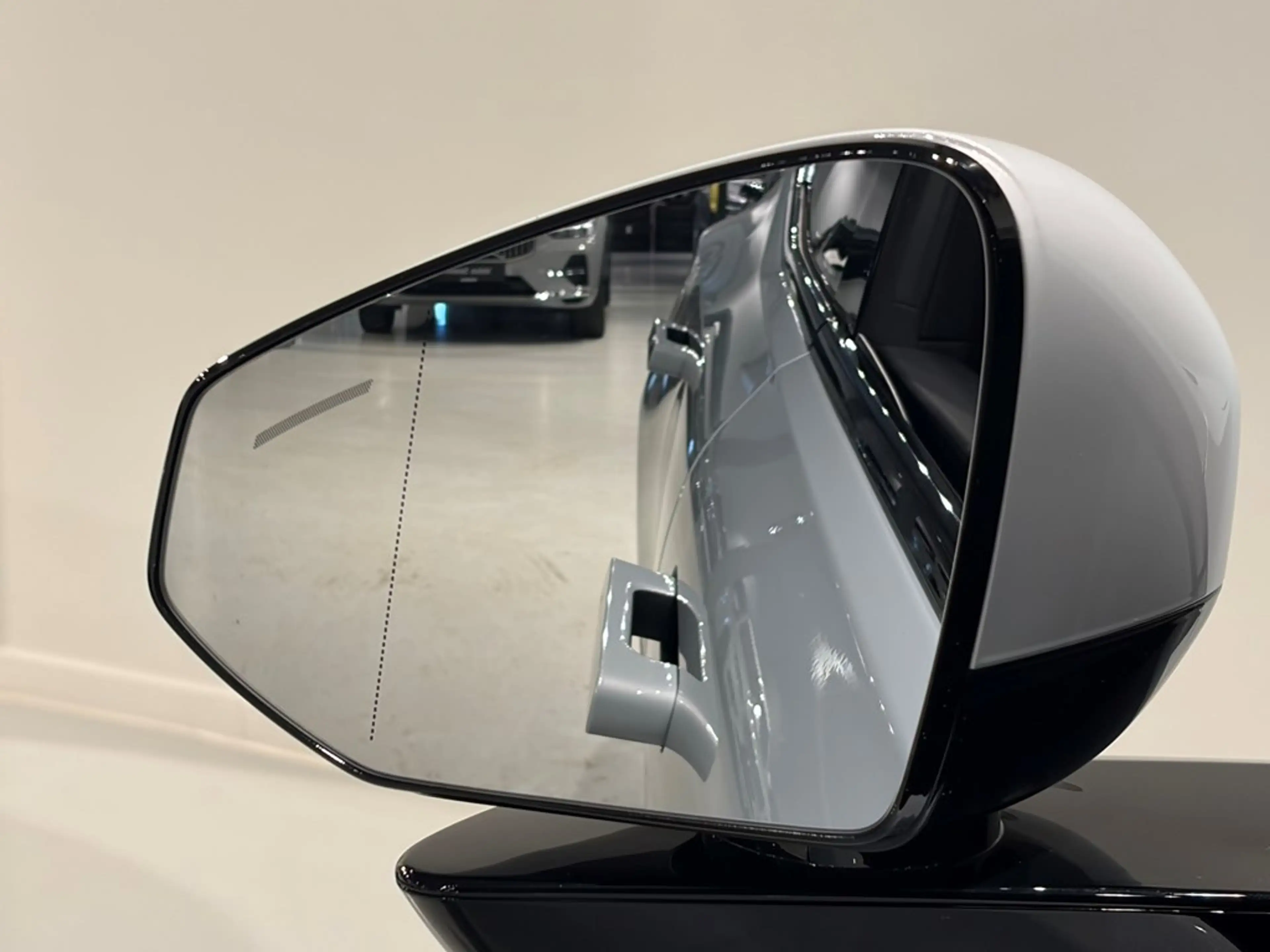 Polestar 4 Long Range — photo 9
