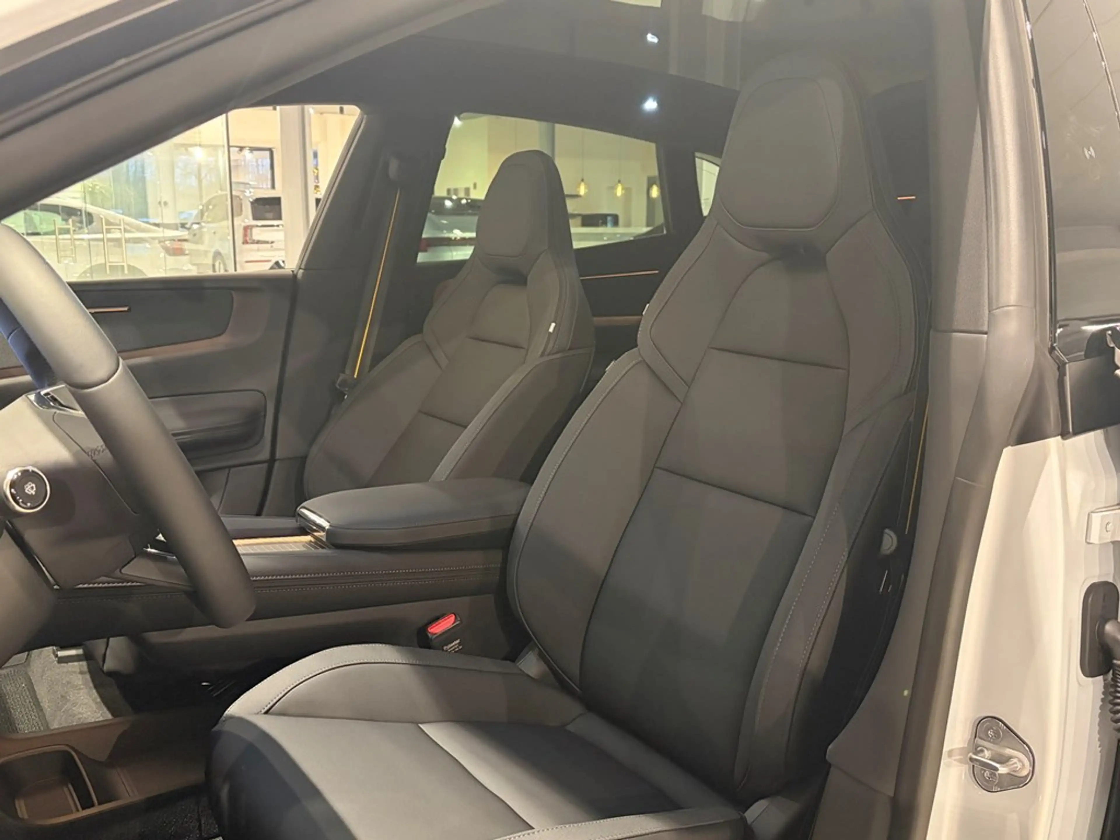 Polestar 4 Long Range — photo 5