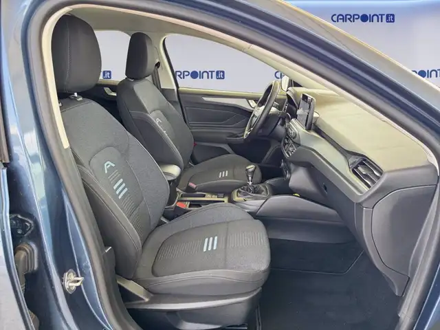 Ford Focus view 15