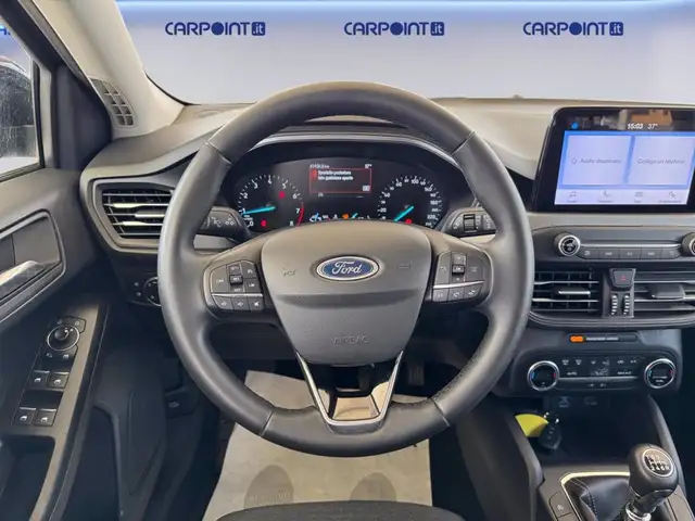 Ford Focus view 12