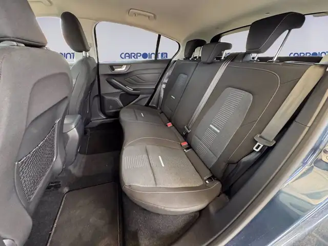 Ford Focus view 13