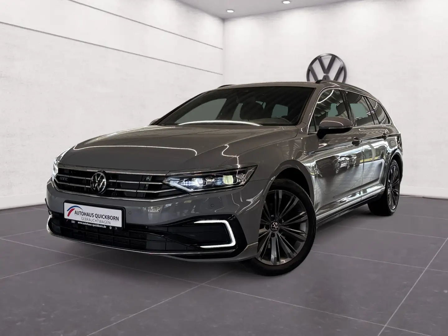 Volkswagen Passat Variant GTE DSG eHybrid MATRIX NAVI APP IQ.DRIVE Grau - 2