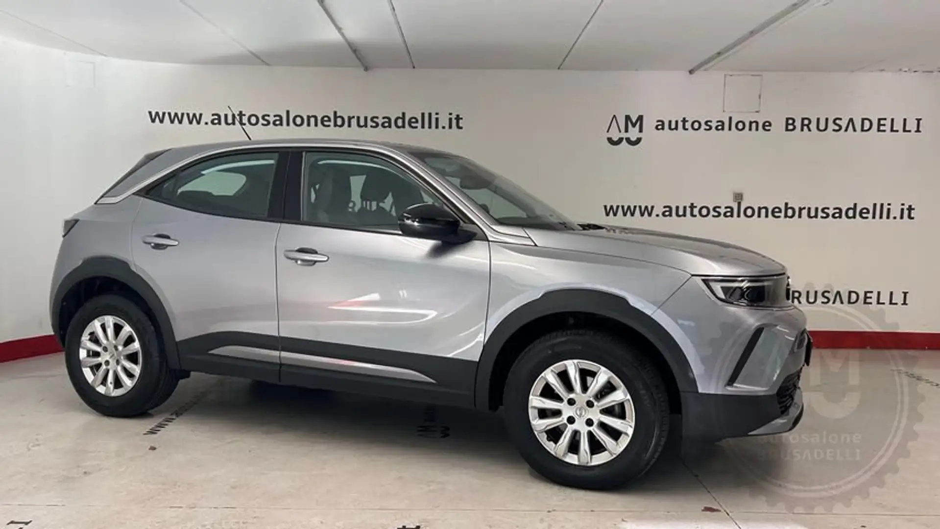 Opel Mokka 1.2 Turbo 130CV aut. Edition NEOPATENT. Gris - 2