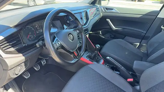Volkswagen Polo view 8