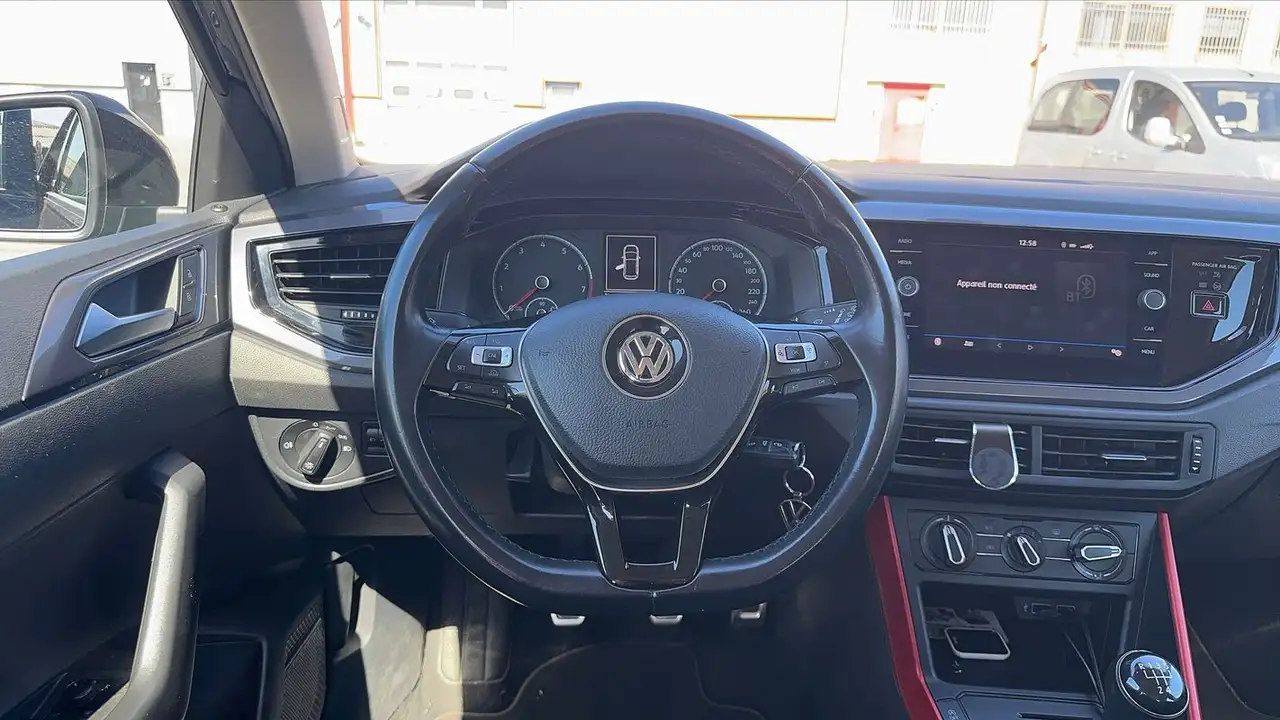 Volkswagen Polo Citadine 5 portes — photo 23