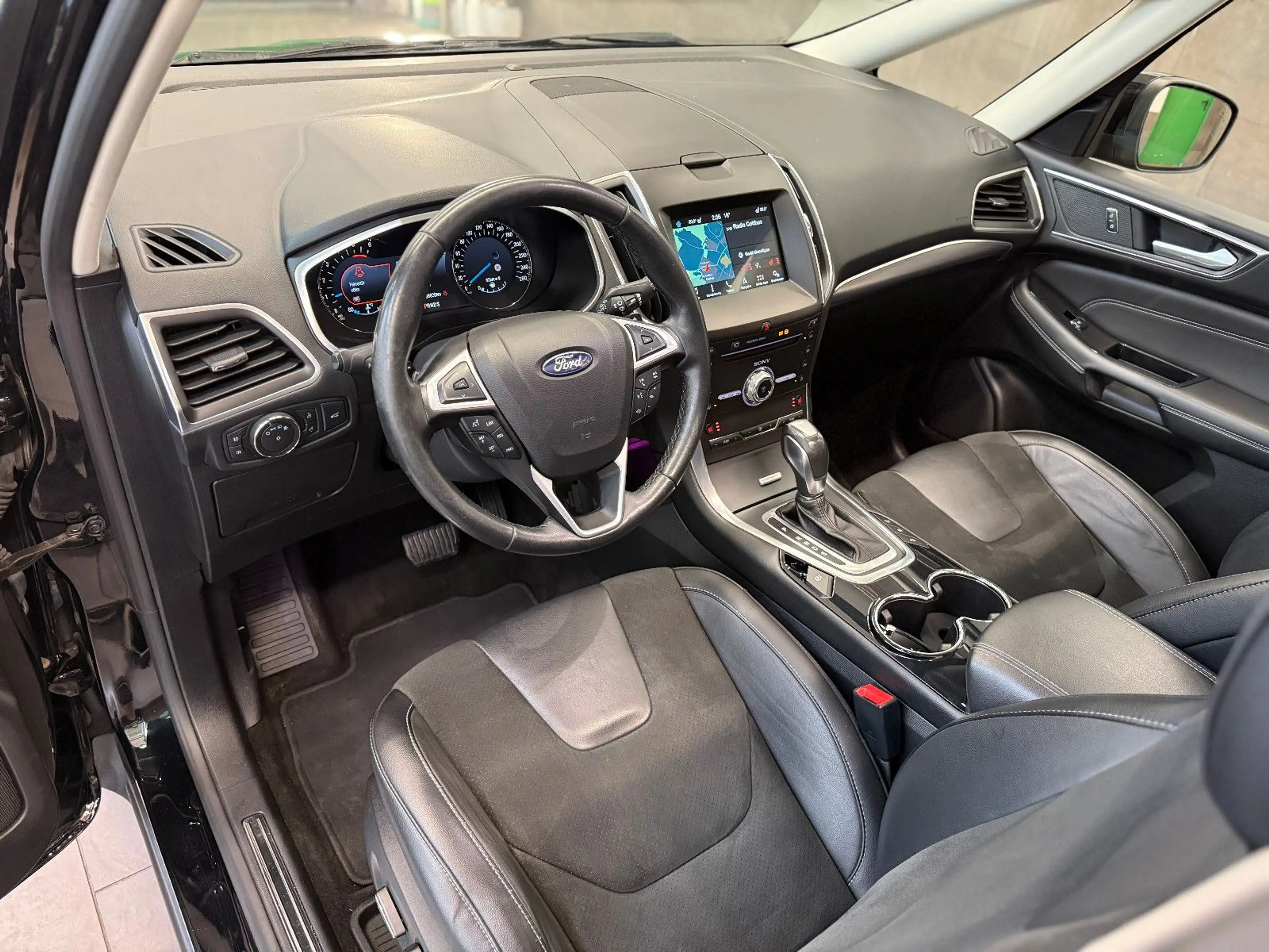Ford Galaxy Titanium 5 J.GARANTIE 7 SITZ AHK PANO LED — photo 4