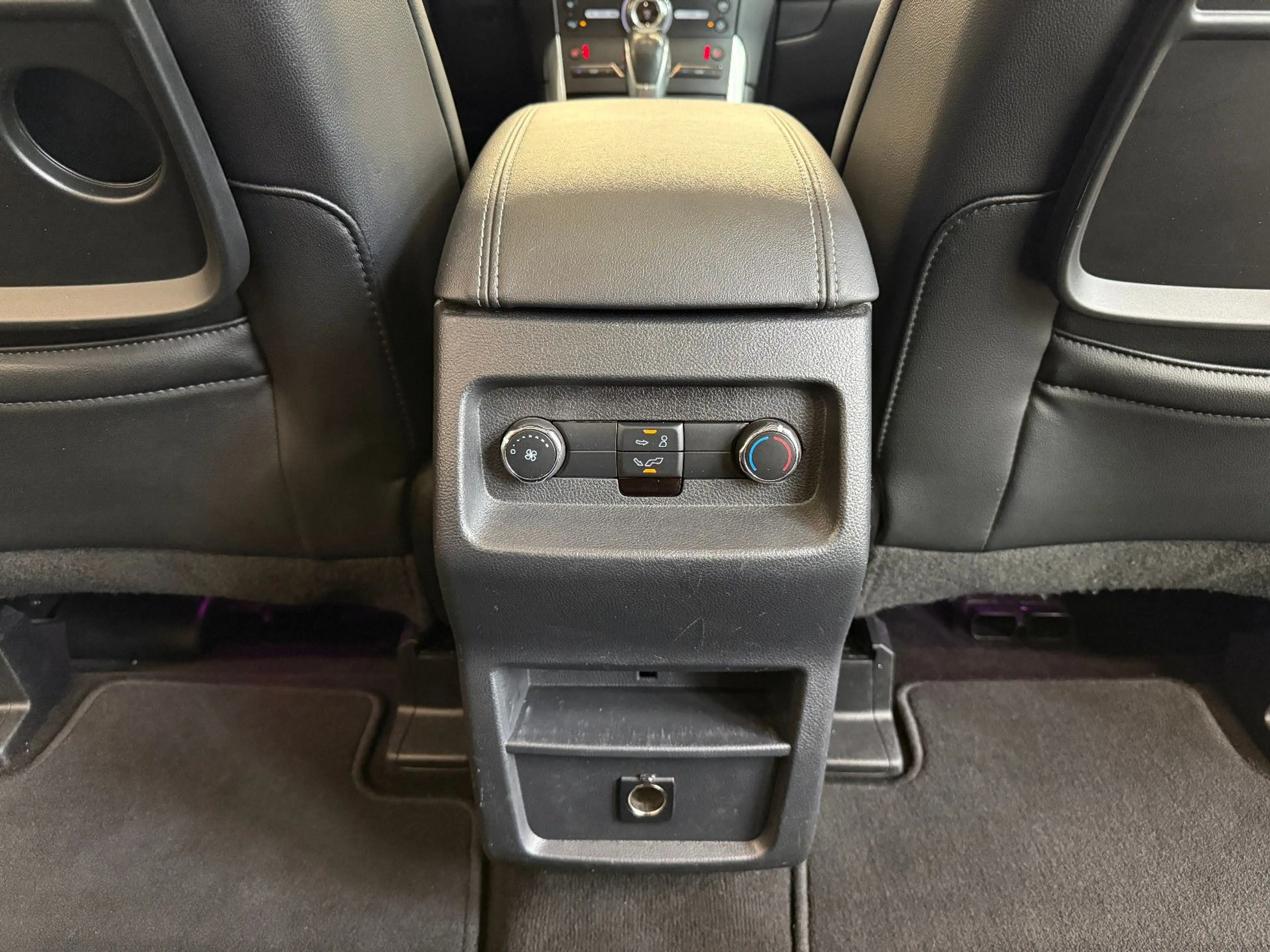 Ford Galaxy Titanium 5 J.GARANTIE 7 SITZ AHK PANO LED — photo 15