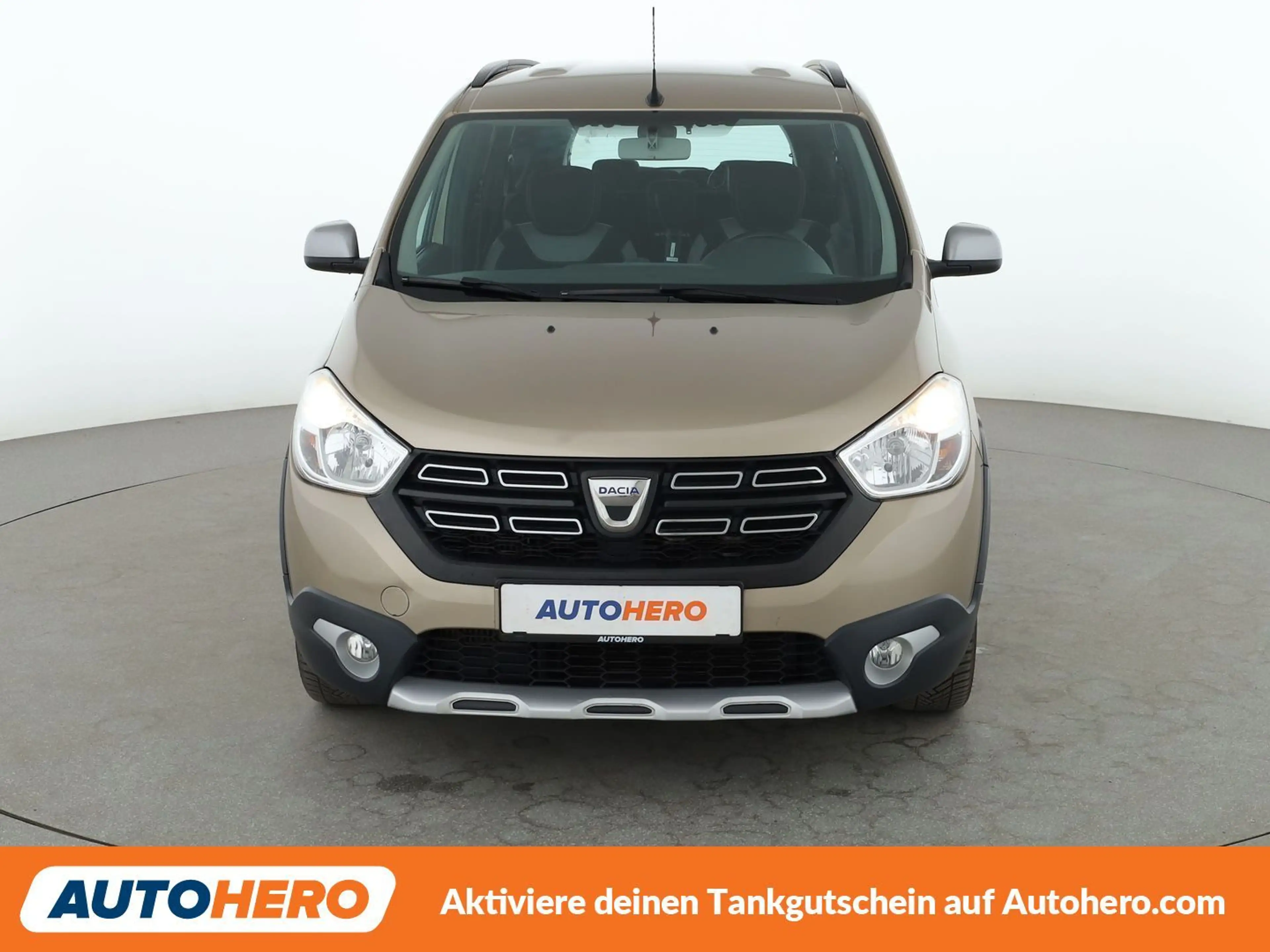 Dacia Lodgy 1.3 TCe Stepway Plus — photo 9