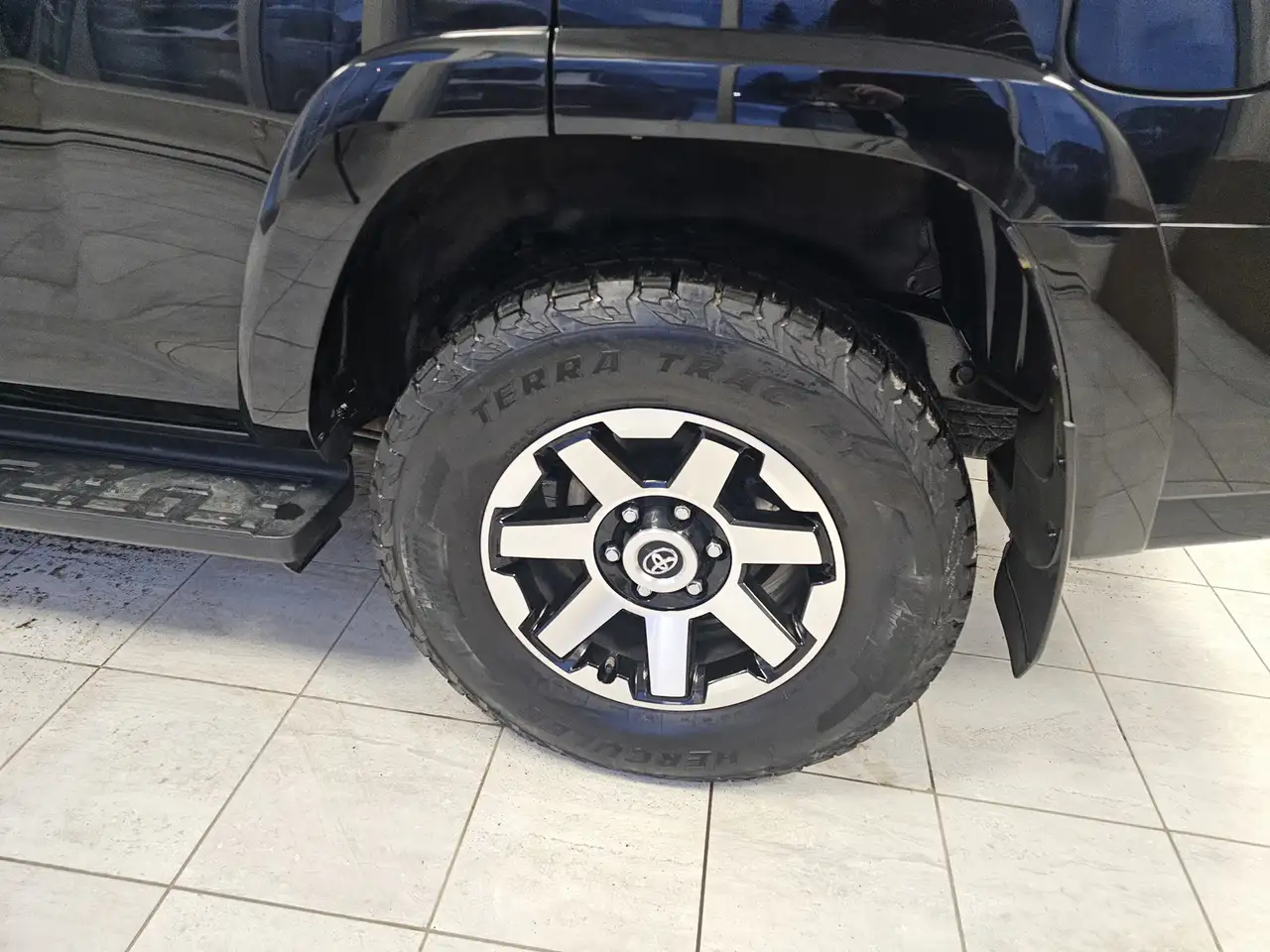 Toyota 4-Runner снимка Toyota 4-Runner