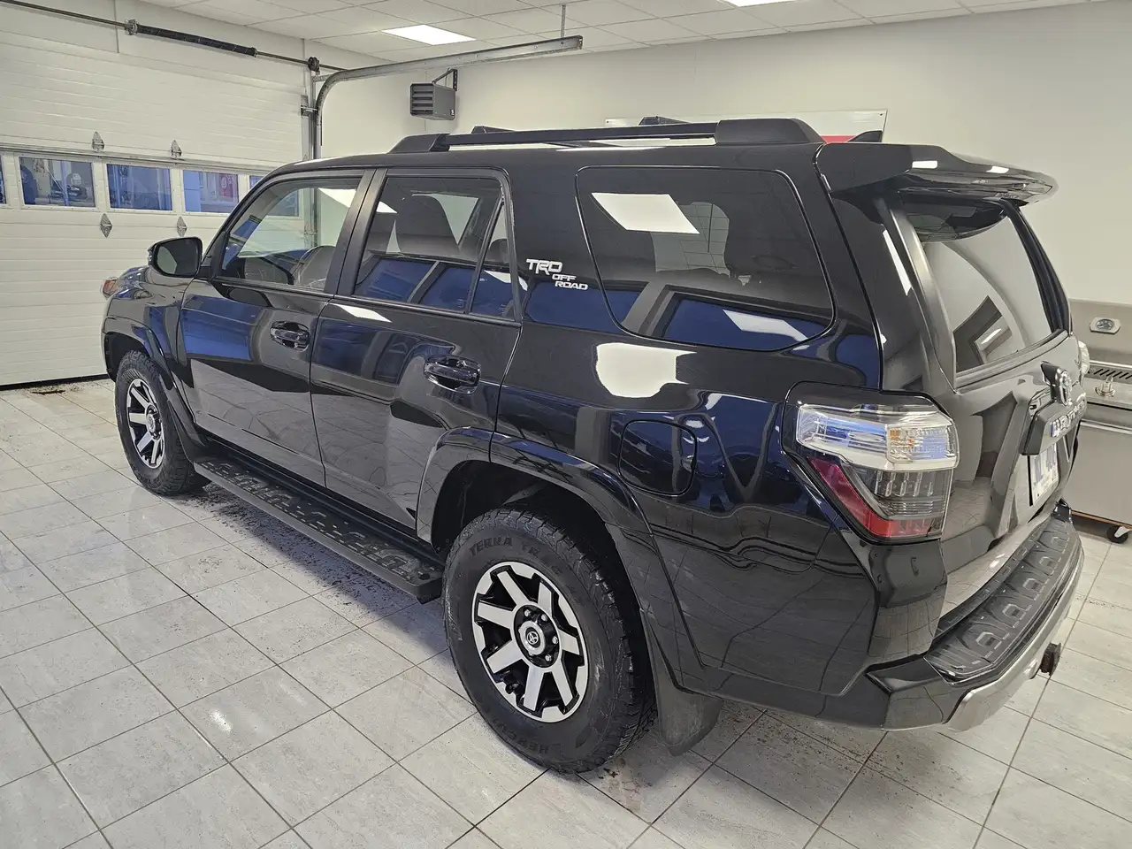 Toyota 4-Runner снимка Toyota 4-Runner
