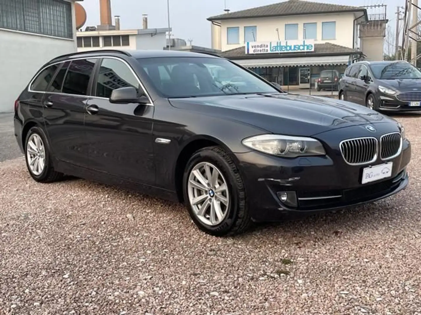 BMW 525 d xDrive Touring Business Gris - 2
