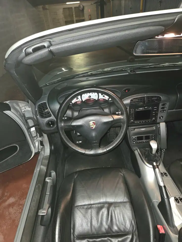 Porsche 911 IV Carrera 996 Cabrio Cabrio 3.4 Carrera 4, foto 9