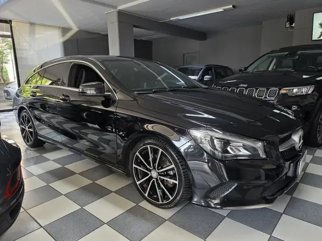 Mercedes-Benz CLA 180 Shooting Brake Sport Automatic