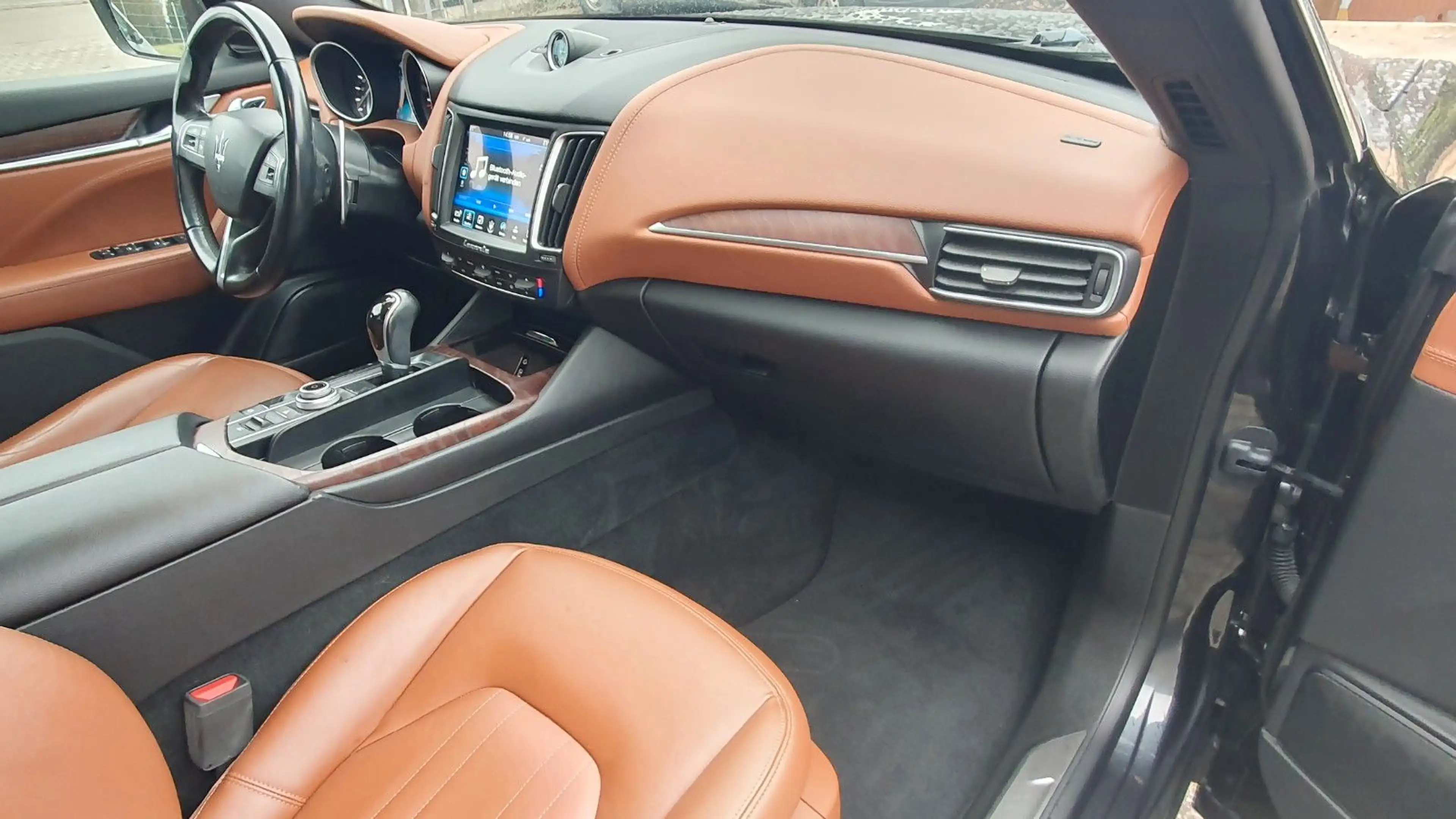 Maserati Levante Diesel,Kamera 360,Keyless, Luftfeder — photo 13