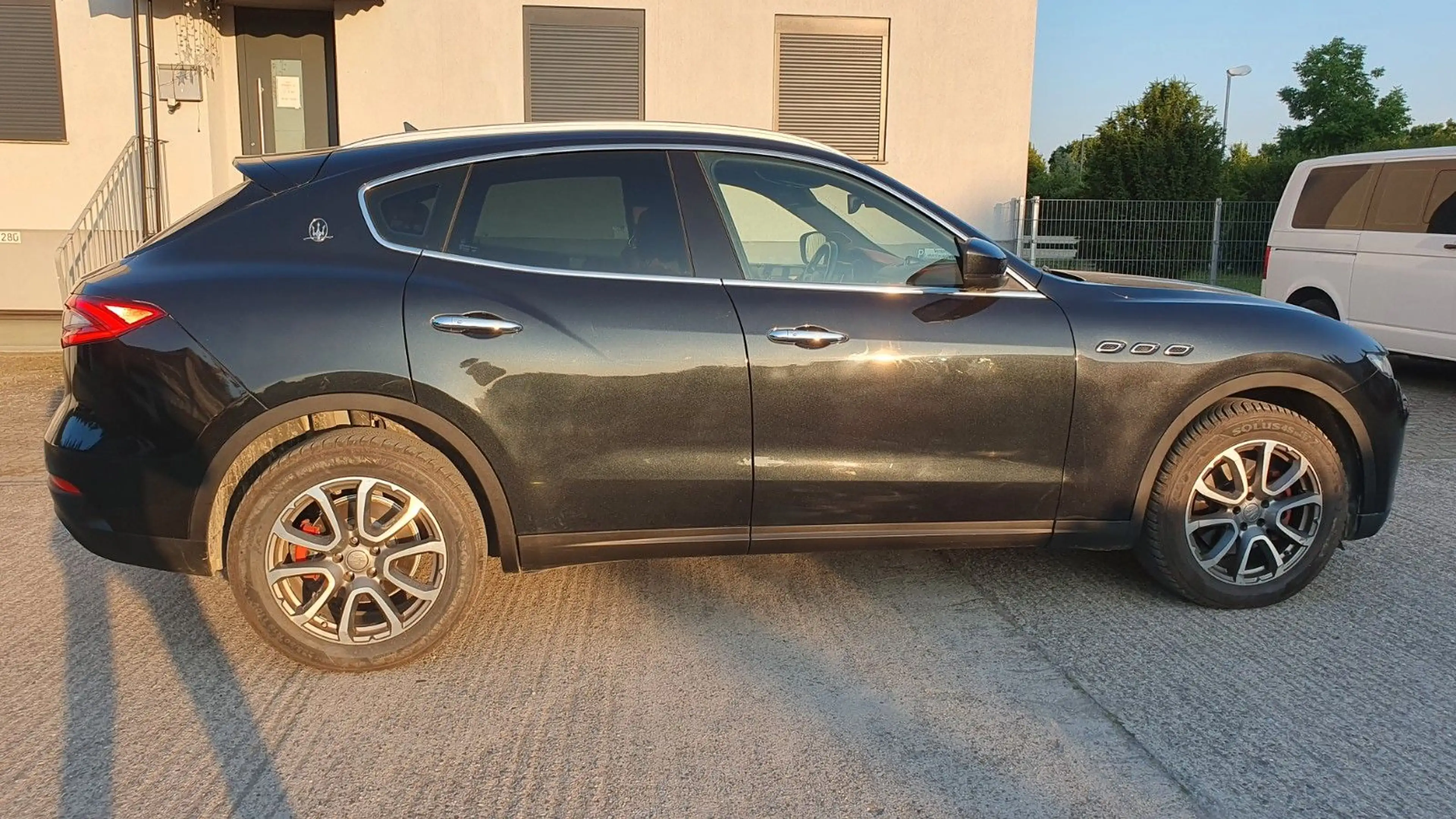 Maserati Levante Diesel,Kamera 360,Keyless, Luftfeder — photo 14