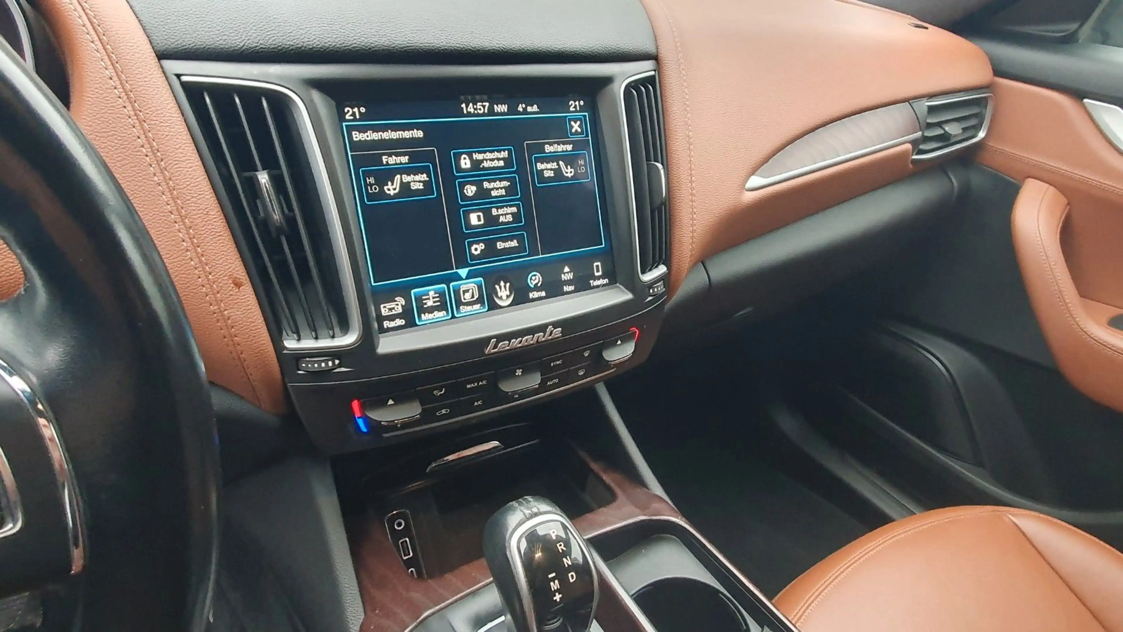 Maserati Levante Diesel,Kamera 360,Keyless, Luftfeder — photo 7