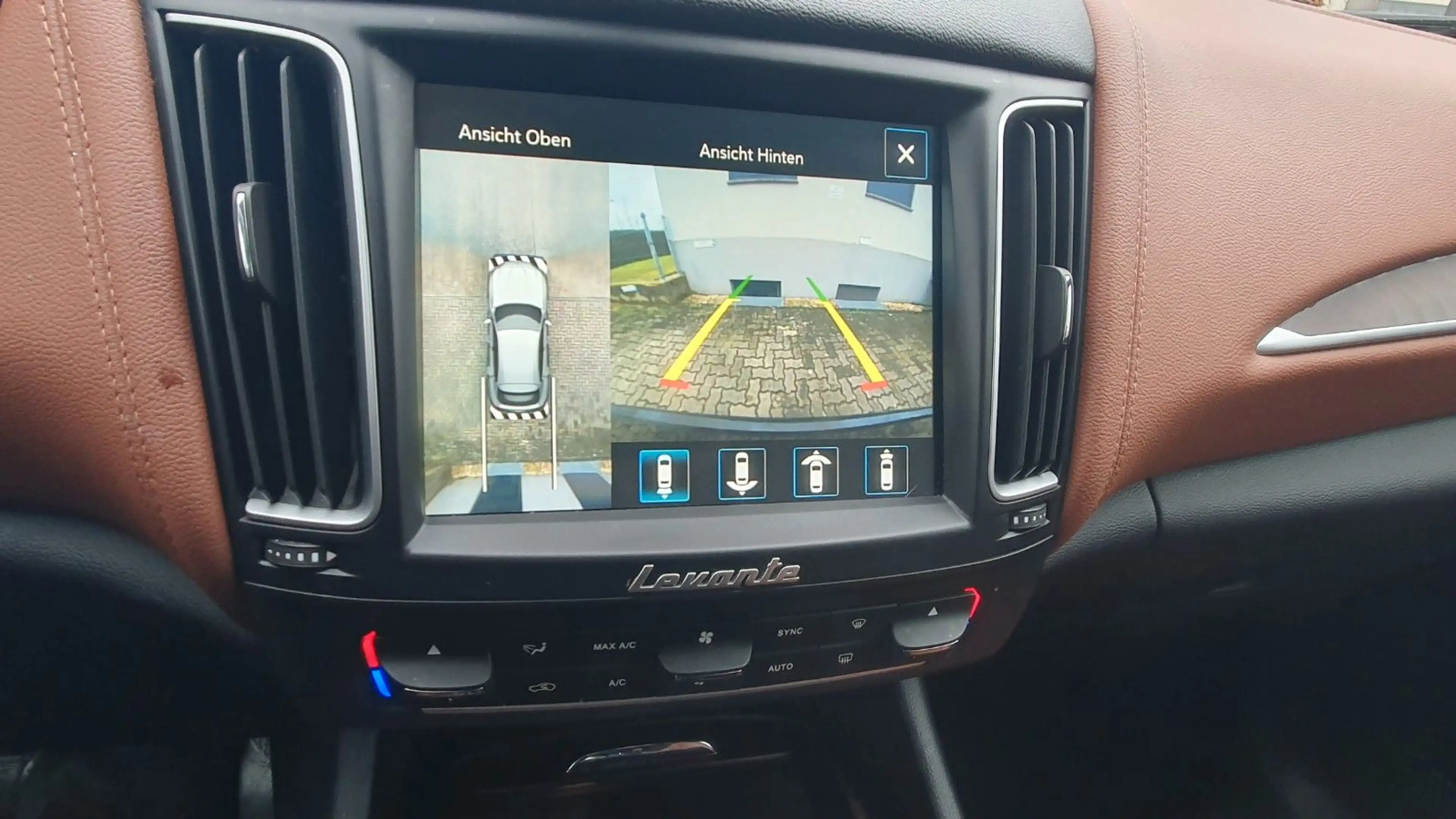 Maserati Levante Diesel,Kamera 360,Keyless, Luftfeder — photo 3