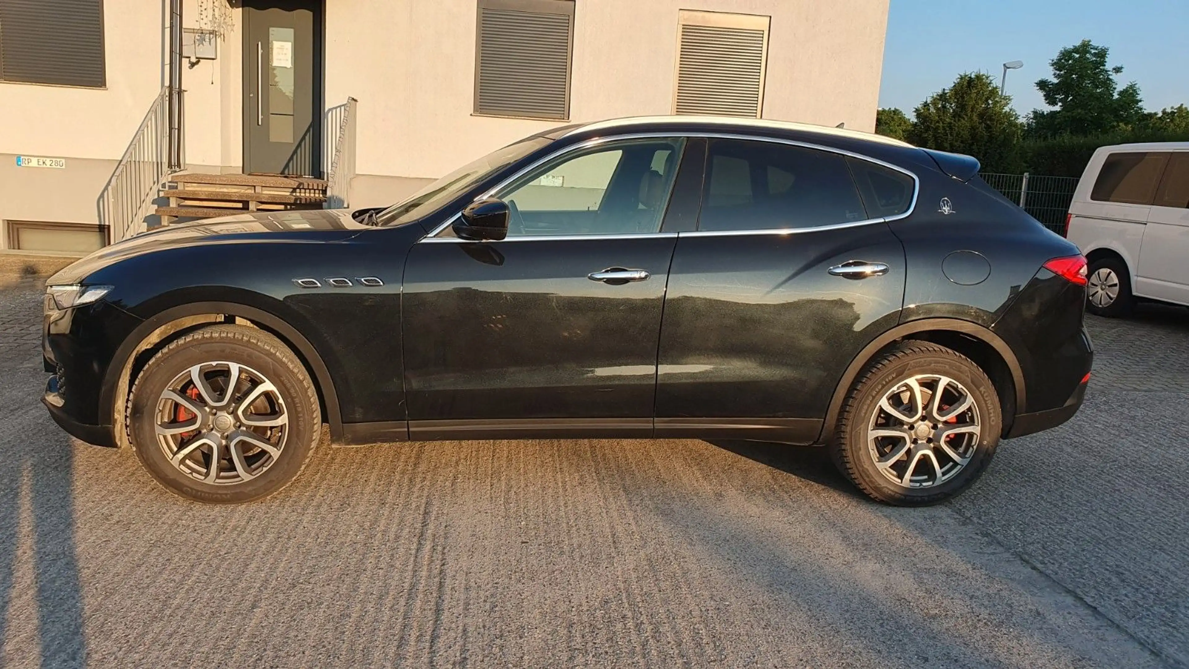 Maserati Levante Diesel,Kamera 360,Keyless, Luftfeder — photo 15