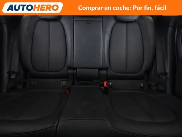 BMW 2 Series view 16