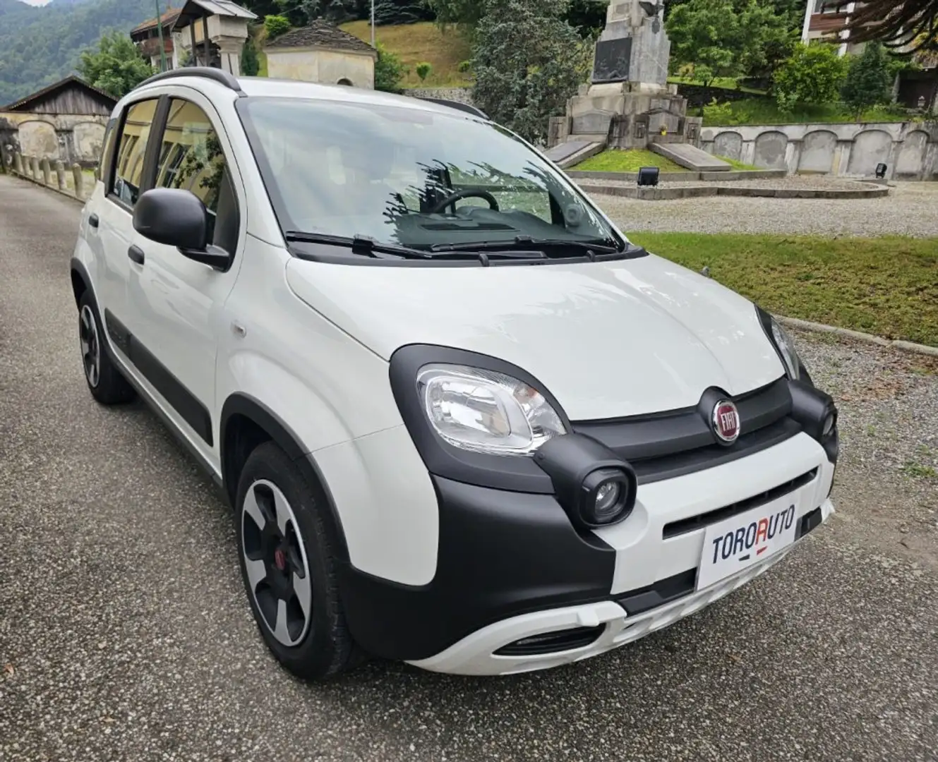Fiat Panda 1.0 FireFly S&S Hybrid City Cross Weiß - 1