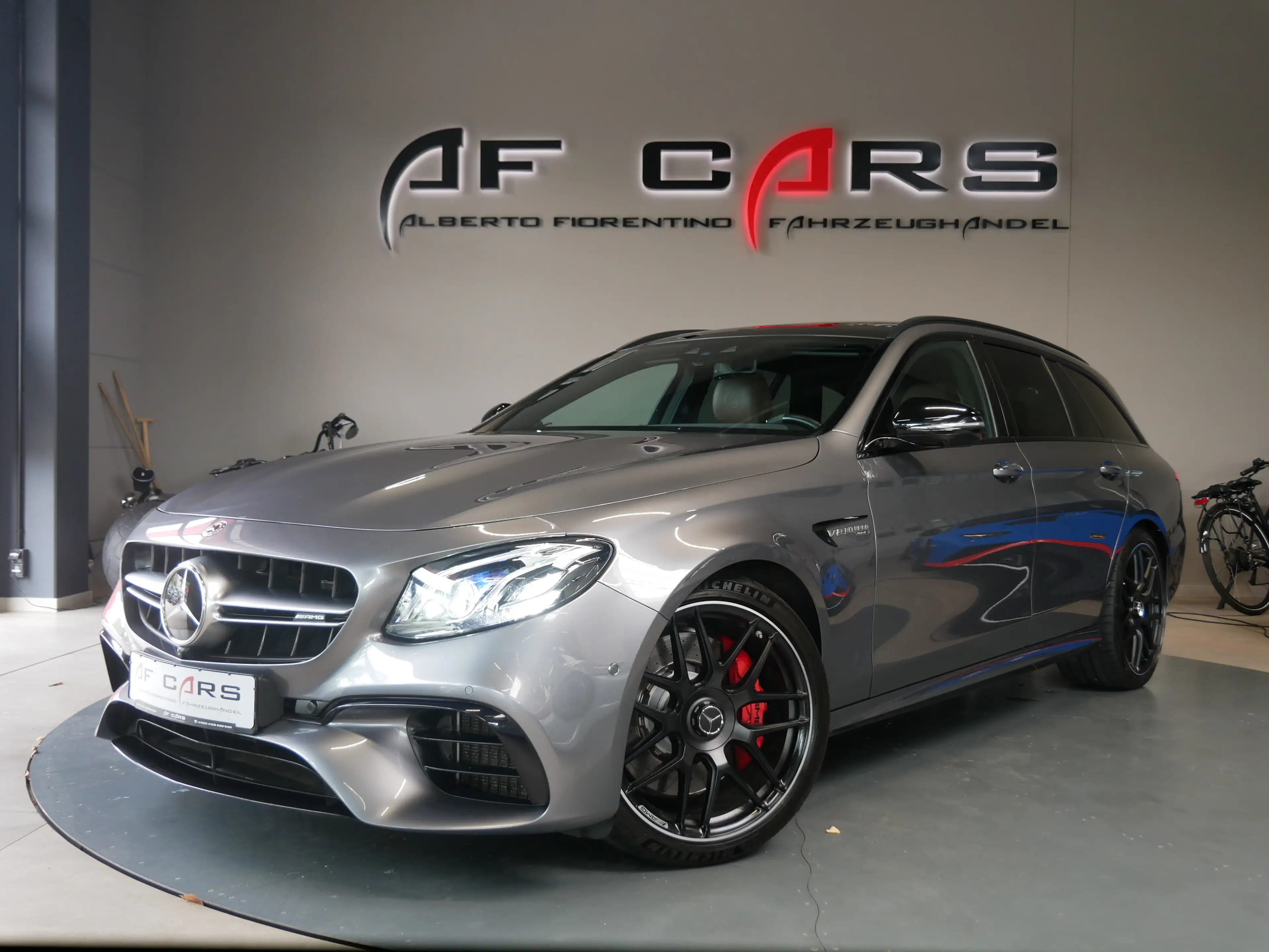 Mercedes-Benz E 63 AMG S T 4M+ ACC Air Bal HUD LED Night MB100