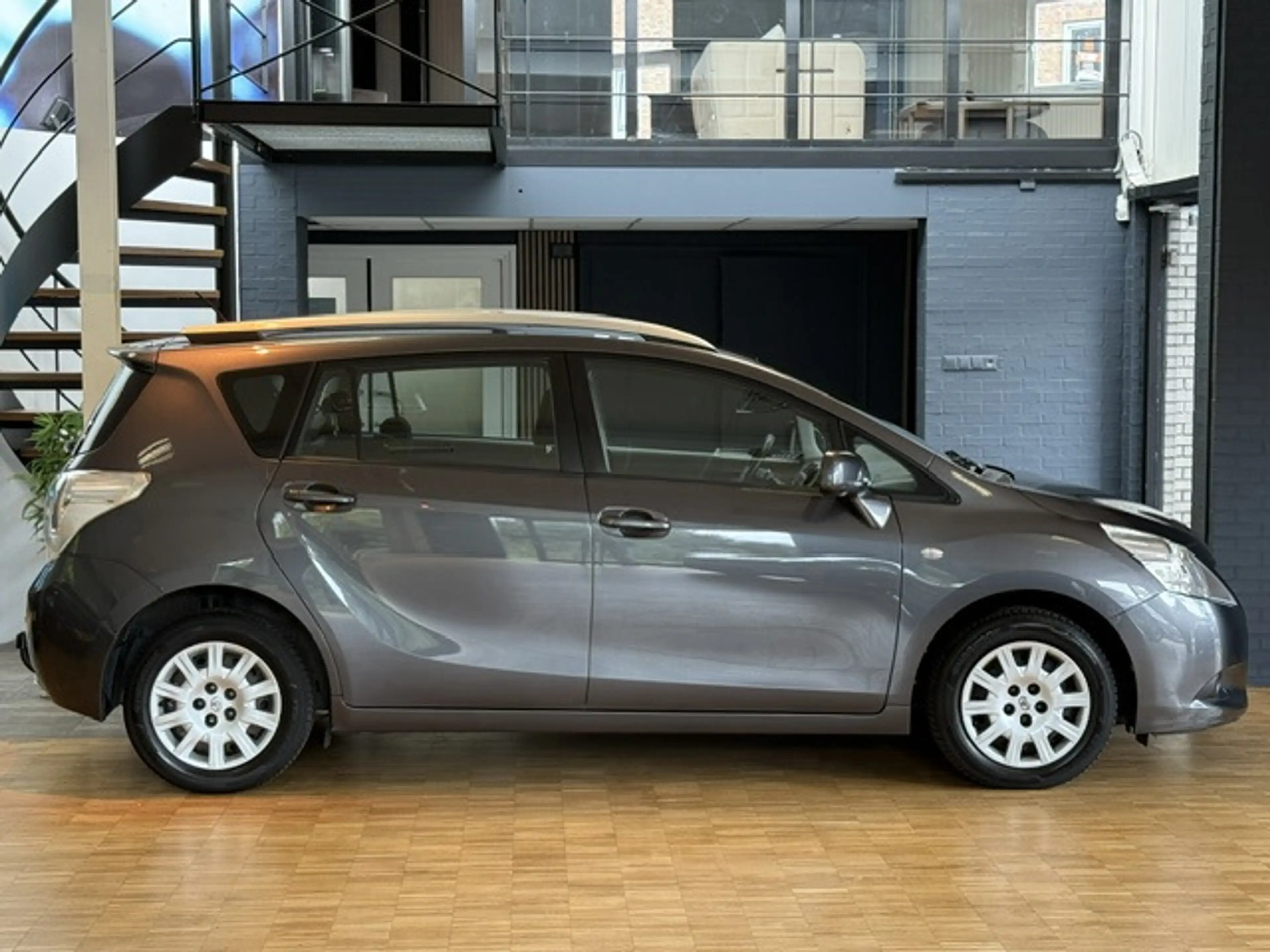 Toyota Verso 1.8 VVT-i Business 7p. Automaat Cruise Dealeronder — photo 9