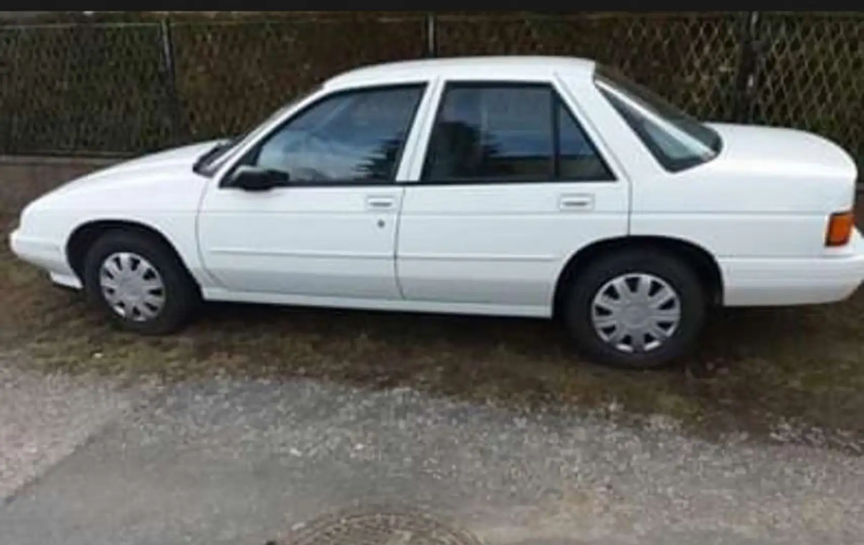 Chevrolet Corsica Corsica Fehér - 1