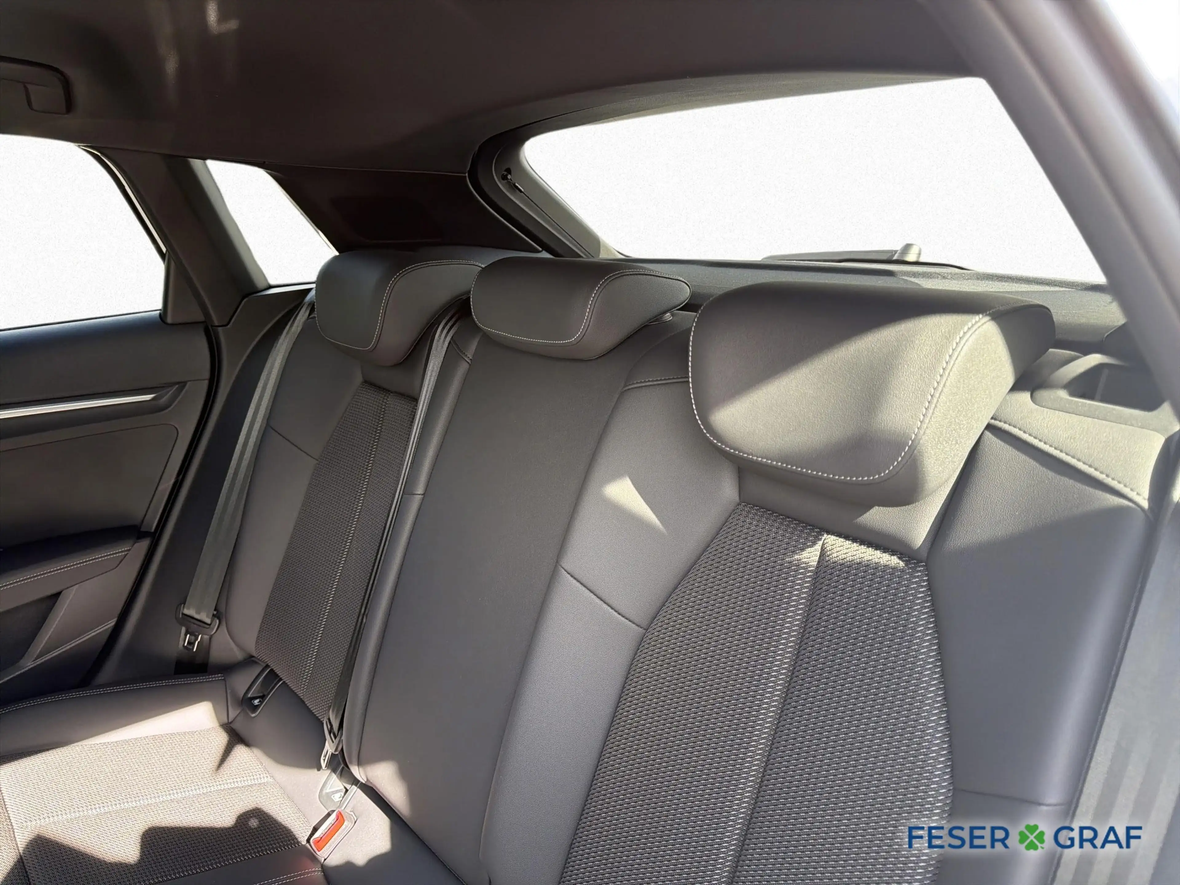 Audi S3 Sportback — photo 12
