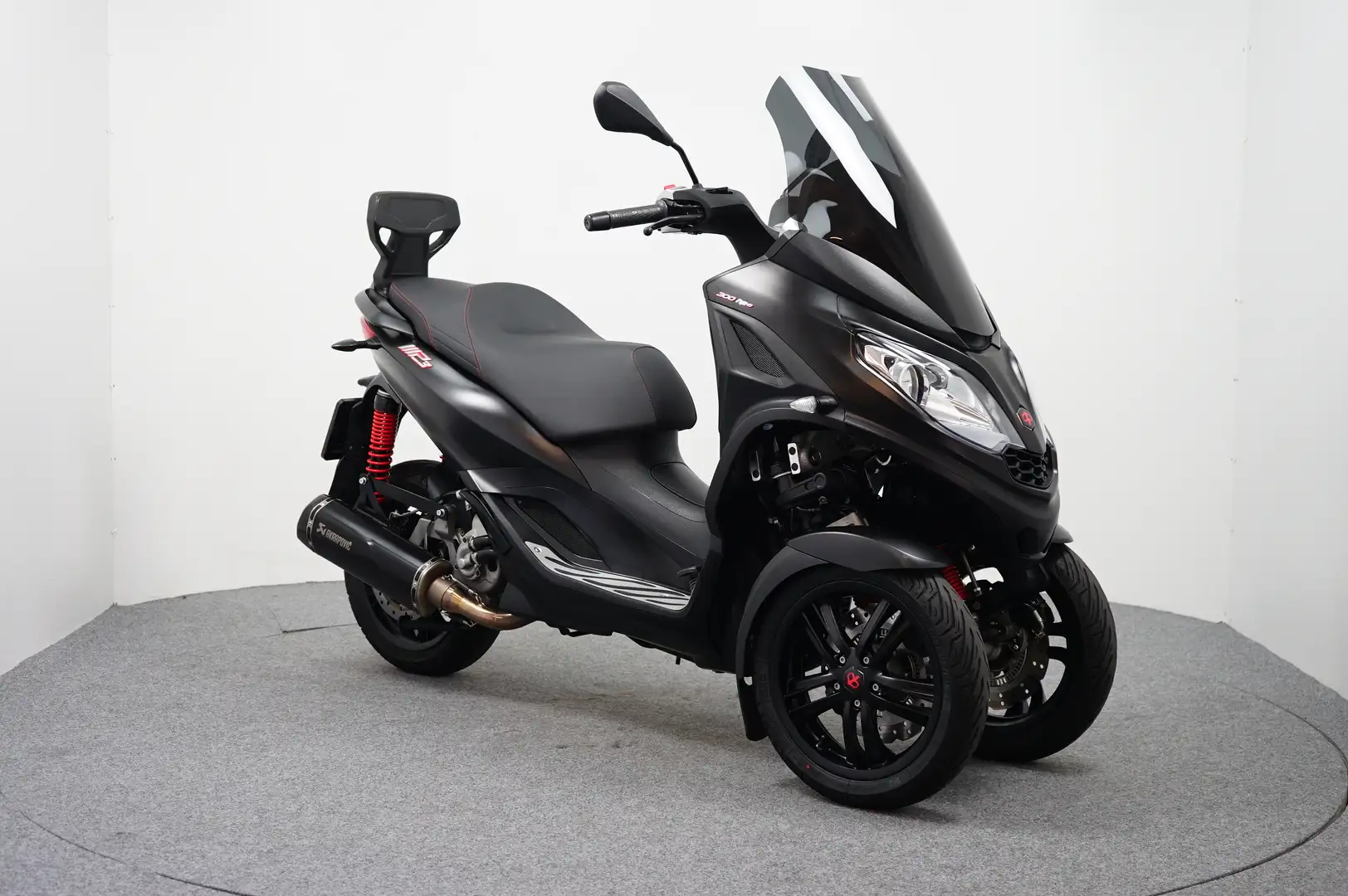 Piaggio MP3 300 300HPE Zwart - 2