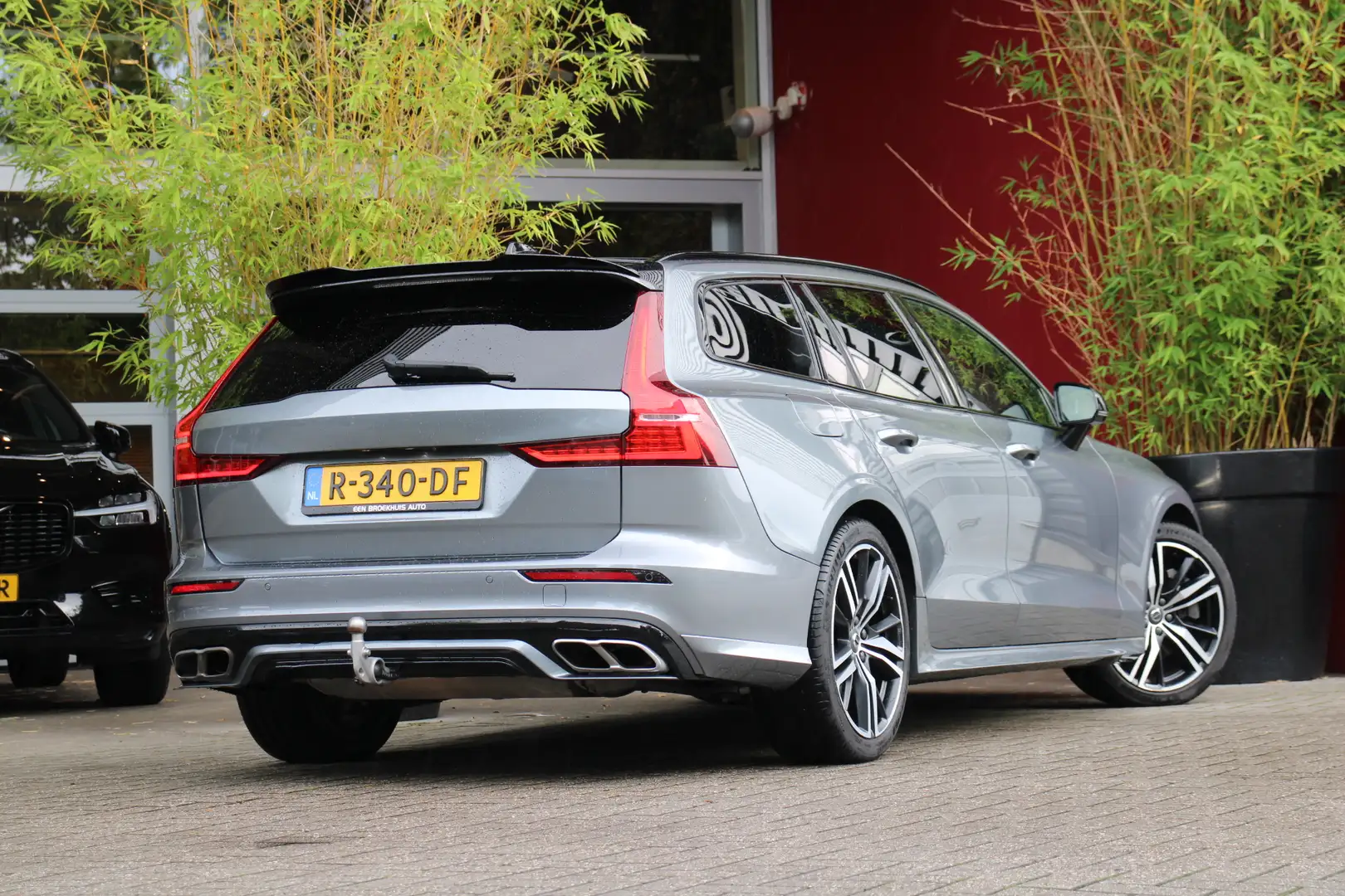 Volvo V60 2.0 T6 Recharge AWD R-Design | Styling Kit | Camer Gris - 2