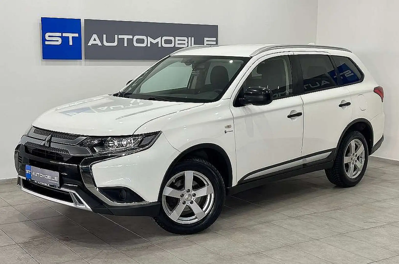 Mitsubishi Outlander 2,0  AS**1.BESITZ**KAMERA**SITZHEIZUNG** Weiß - 1