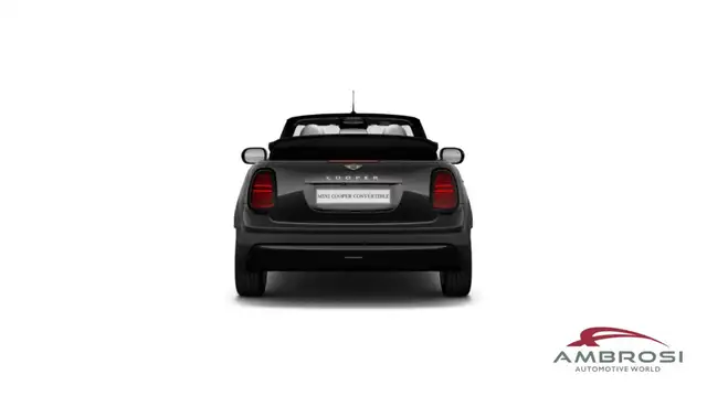 Mini Convertible view 4