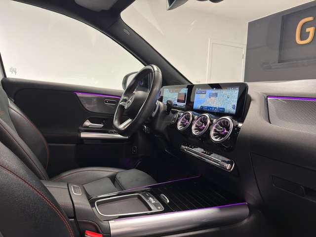 Mercedes-Benz GLA 180 — photo 13