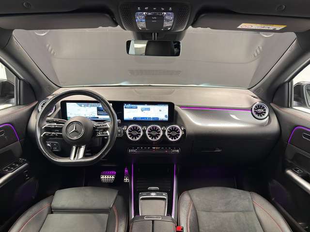 Mercedes-Benz GLA 180 — photo 9