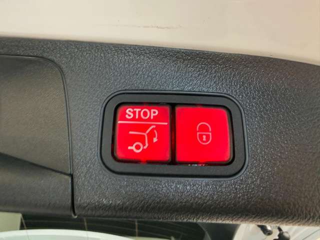 Mercedes-Benz GLA 180 — photo 19