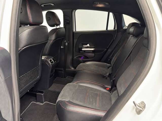 Mercedes-Benz GLA 180 — photo 15