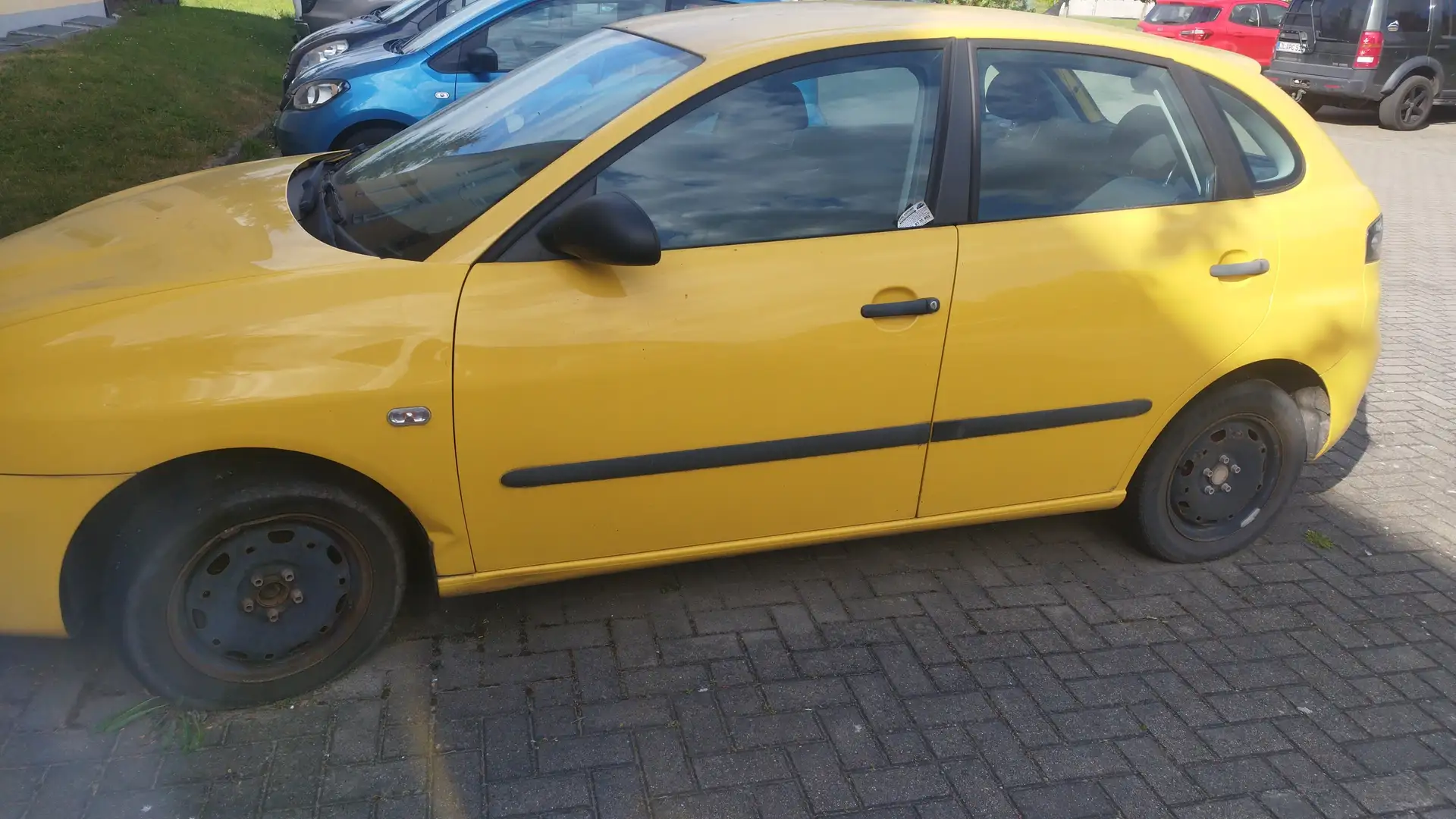 SEAT Ibiza 1.2 12V Reference Yellow - 1