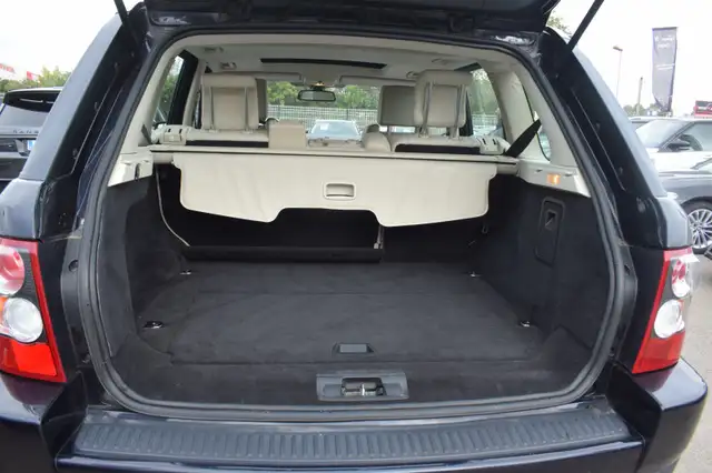 Land Rover Range Rover Sport view 13