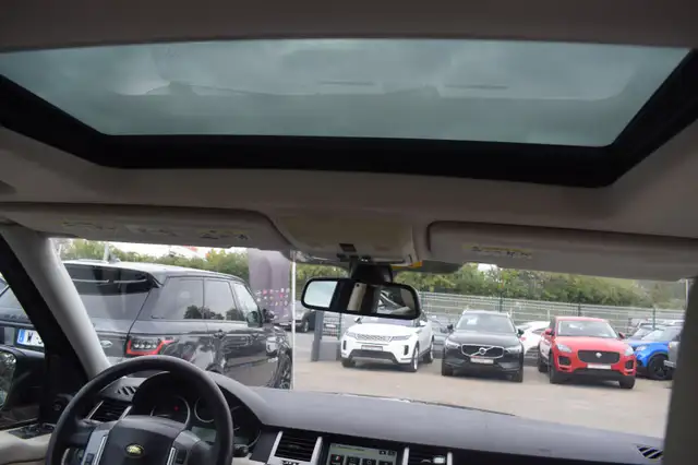 Land Rover Range Rover Sport view 12