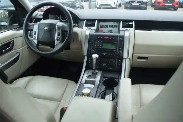 Land Rover Range Rover Sport view 14