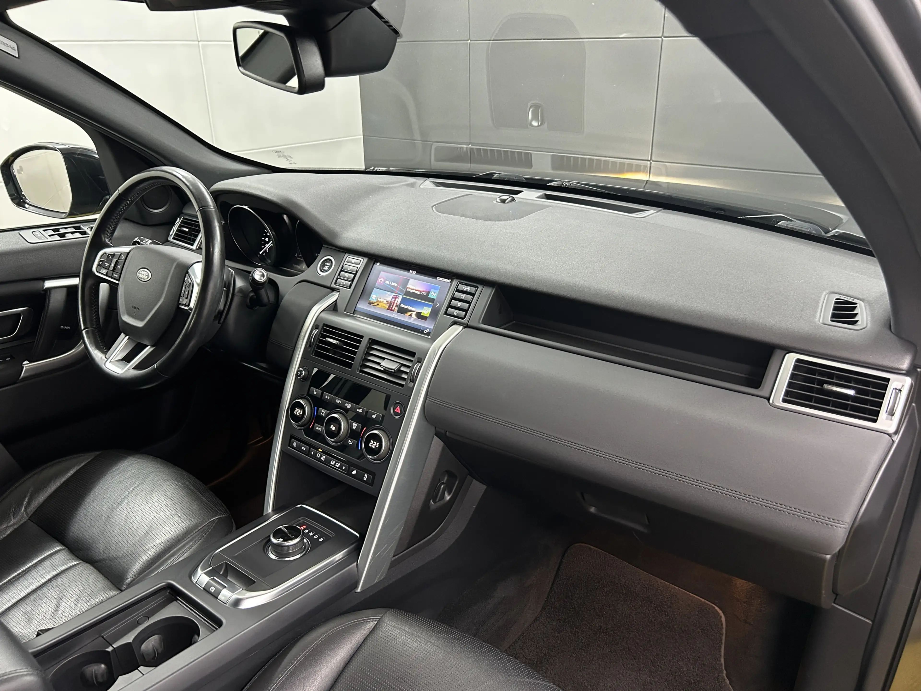 Land Rover Discovery Sport HSE AWD+Pano+Meridian+Kam+Bi-Xen — photo 11