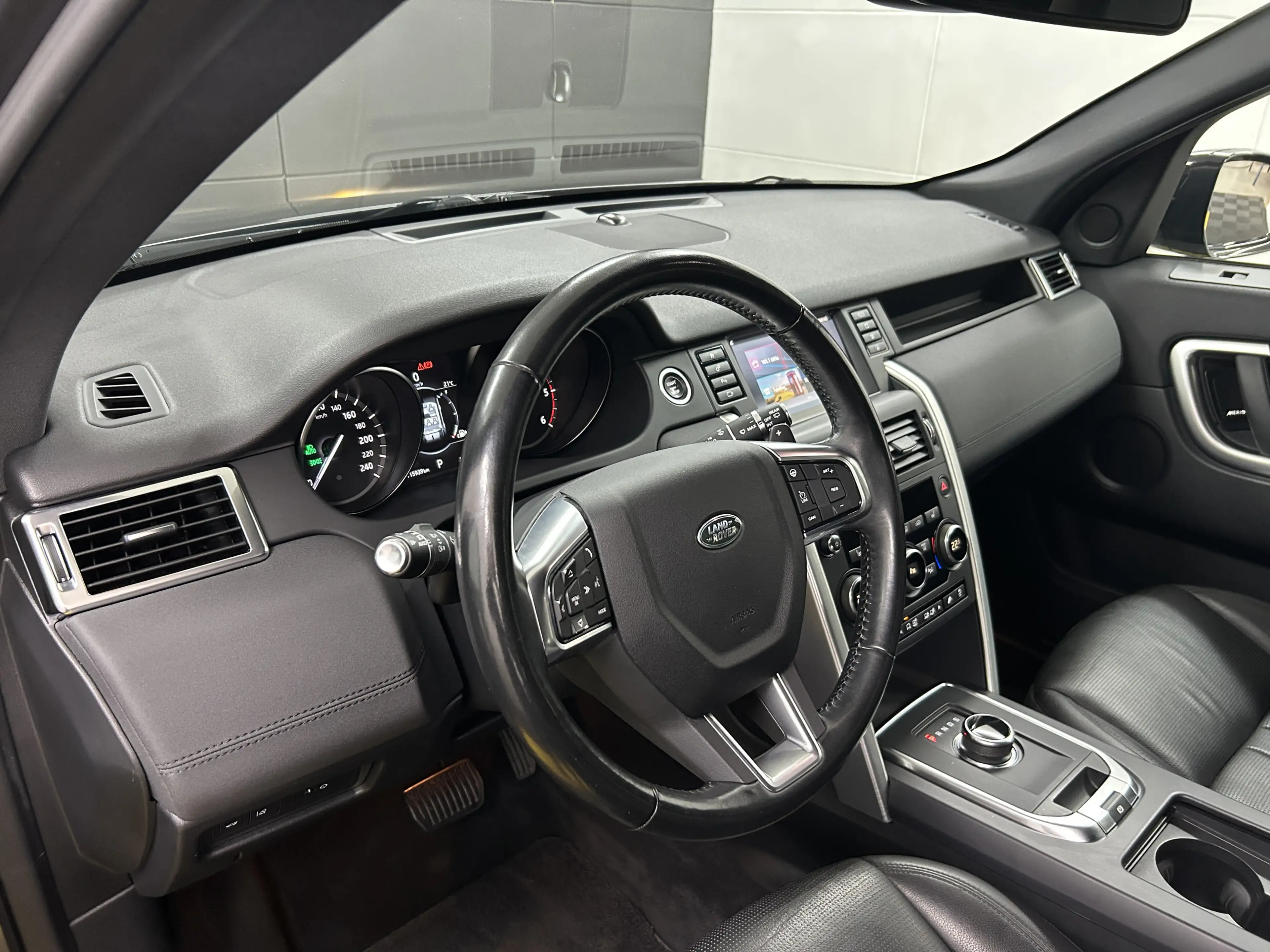 Land Rover Discovery Sport HSE AWD+Pano+Meridian+Kam+Bi-Xen — photo 8