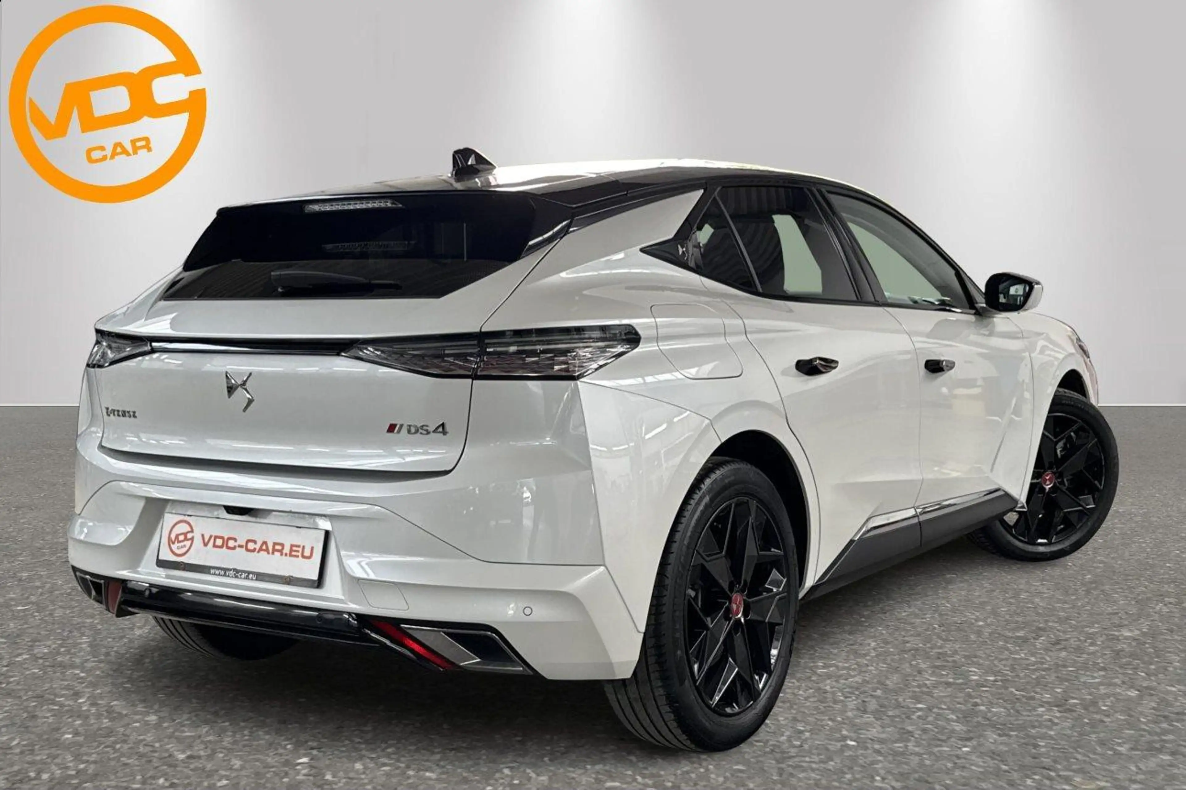 DS Automobiles DS 4 Performance Line+ - PHEV - 225 PK - PANO — photo 3