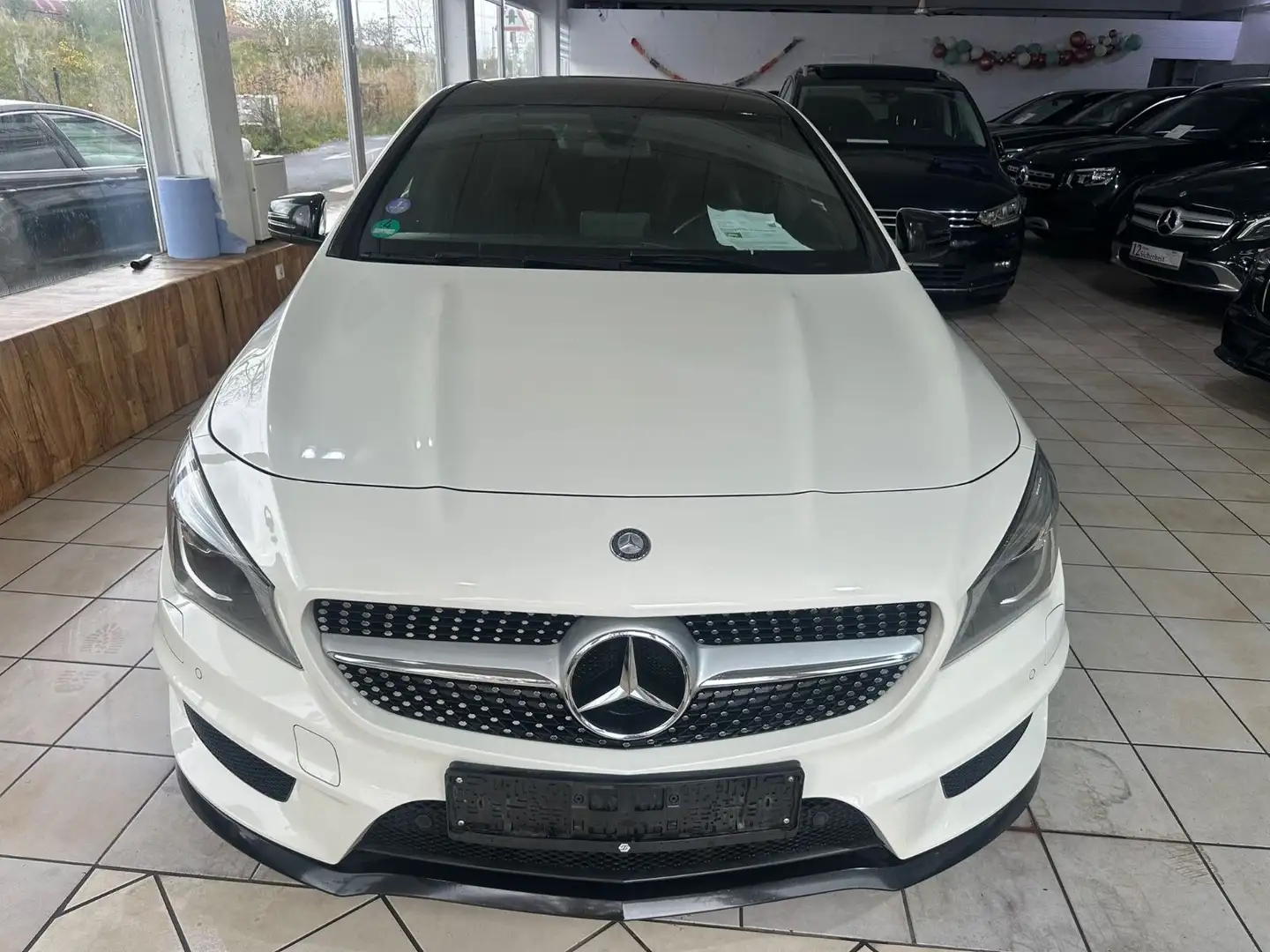 Mercedes-Benz CLA 180 Street Style AMG Line euro 6 Blanc - 1