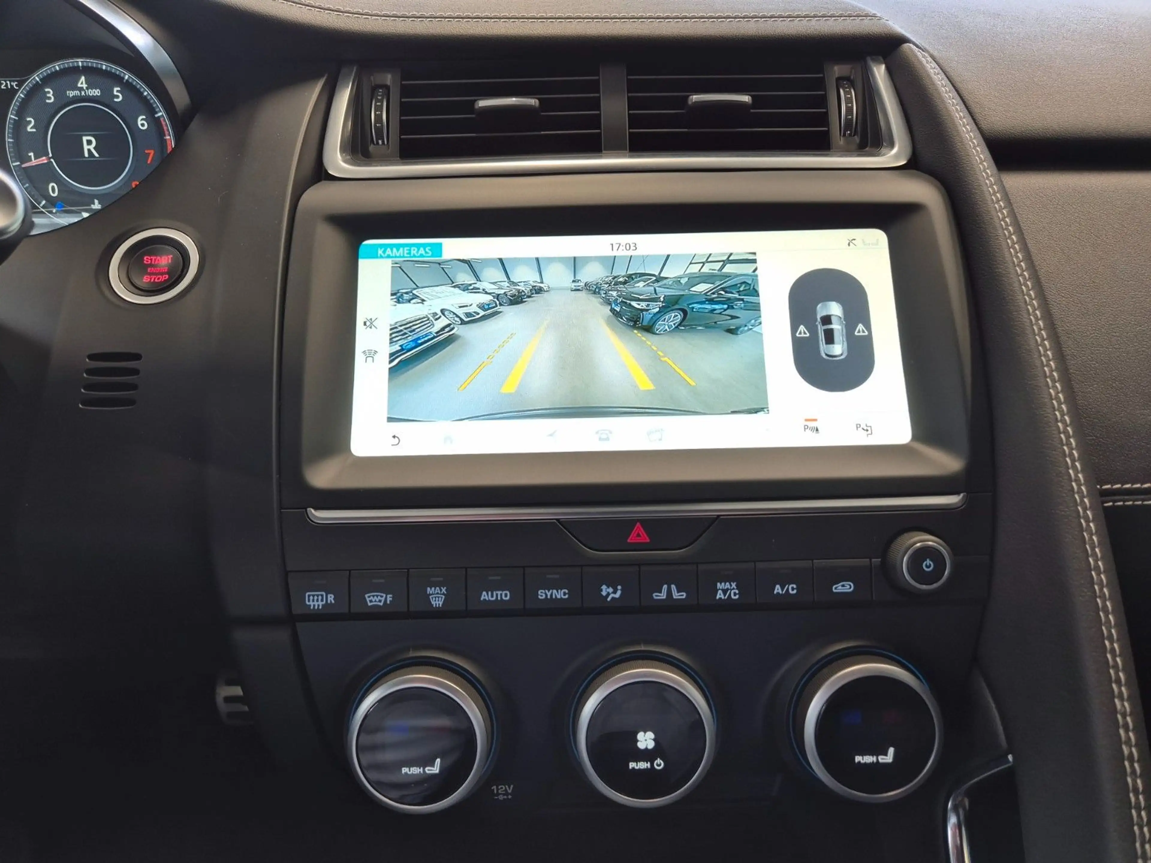 Jaguar E-Pace E-PACE R-DYNAMIC S AWD LEDER ACC MERIDIAN 360CAM — photo 14