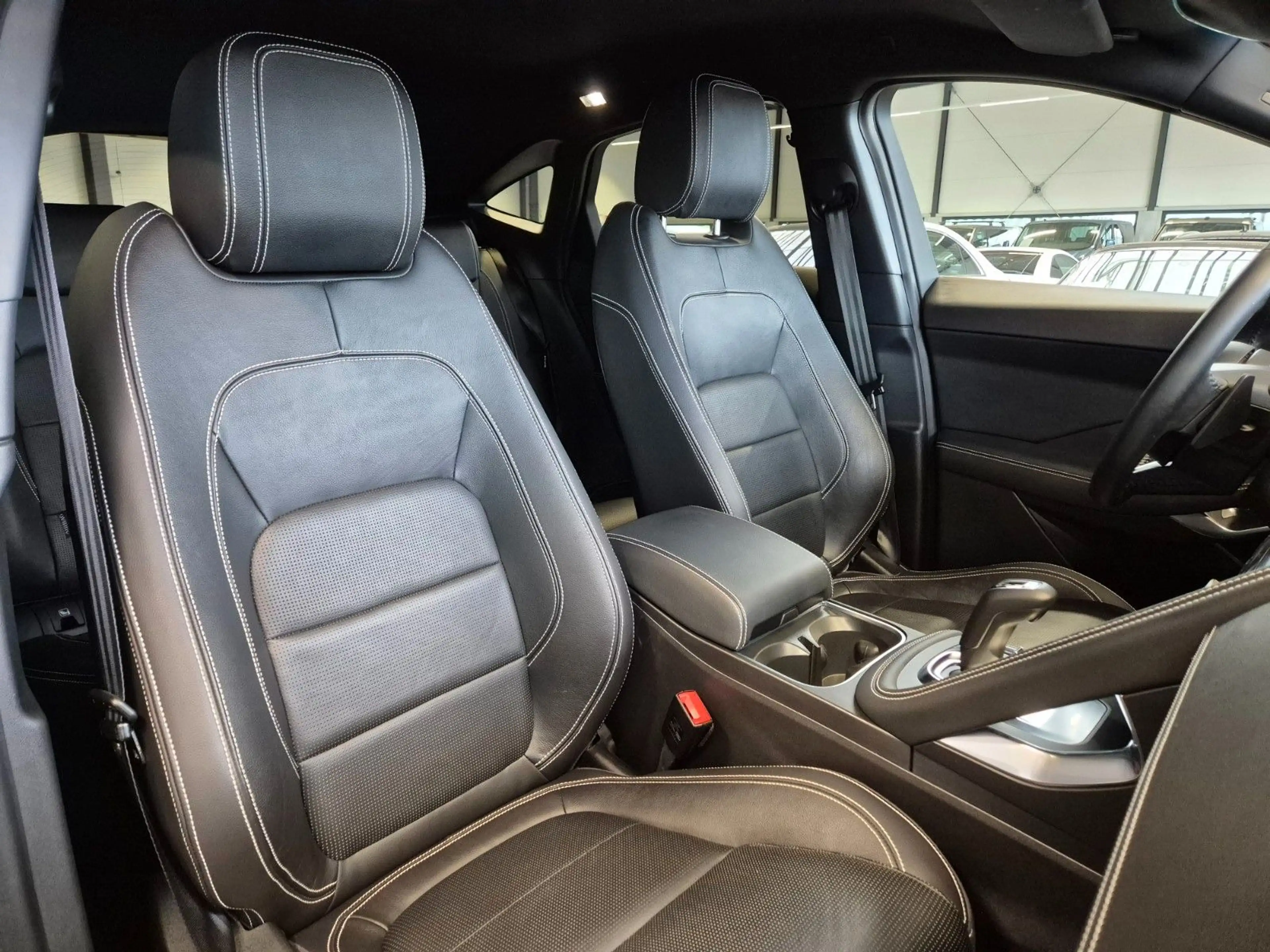 Jaguar E-Pace E-PACE R-DYNAMIC S AWD LEDER ACC MERIDIAN 360CAM — photo 9