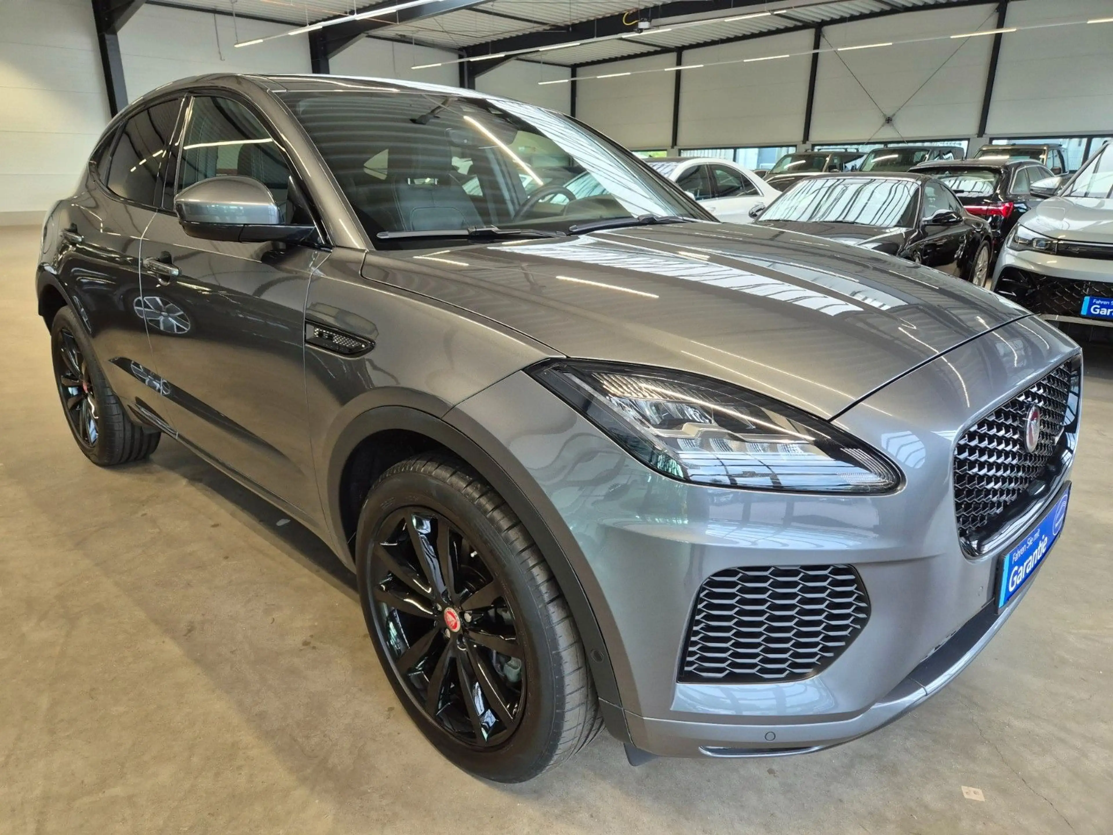 Jaguar E-Pace E-PACE R-DYNAMIC S AWD LEDER ACC MERIDIAN 360CAM — photo 2