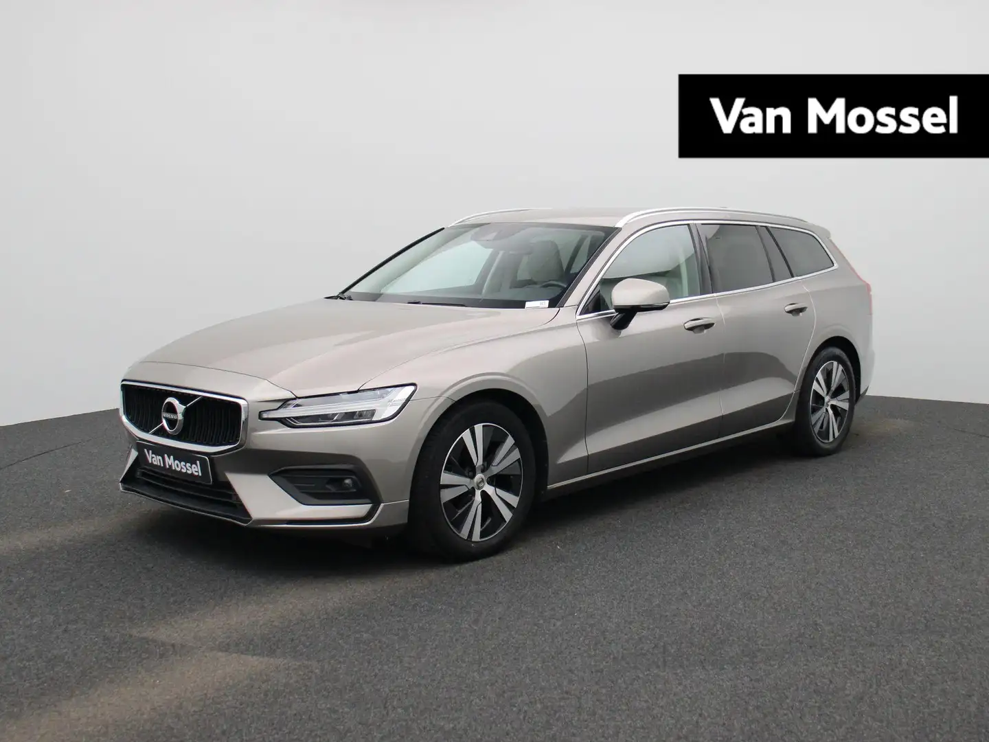 Volvo V60 2.0 B3 Momentum | VIRTUAL COKCPIT | CAMERA | STOEL Gris - 1