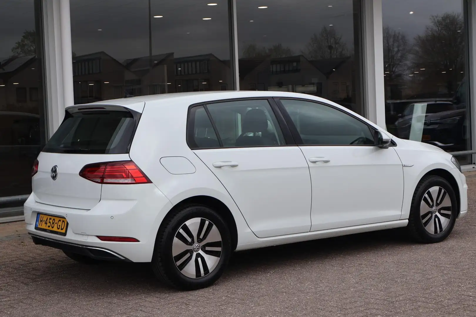 Volkswagen e-Golf 136pk E-DITION | SoH 95% | Apple Carplay/Android A Weiß - 2