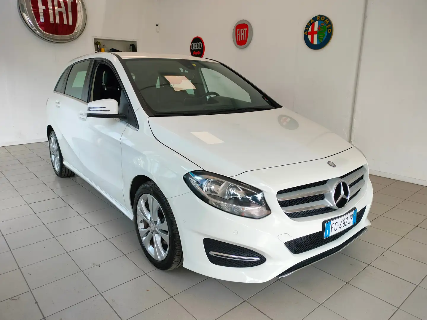 Mercedes-Benz B 180 1.6 Benzina **CAMBIO AUTOMATICO**PERFETTA Blanc - 1